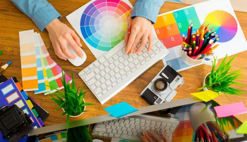Thiết kế đồ họa là gì? Giải thích tất cả những gì về thiết kế đồ họa ở đây Thiết Kế Đồ Họa Là Sự Pha Trộn Của Nhiều Yếu Tố: Hình Ảnh, Màu Sắc, Văn Bản Và Bố Cục